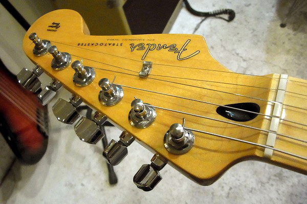 Fender MEX 2011年限定 FSR Standard Stratocaster HSS Black 極美品 - Teenarama